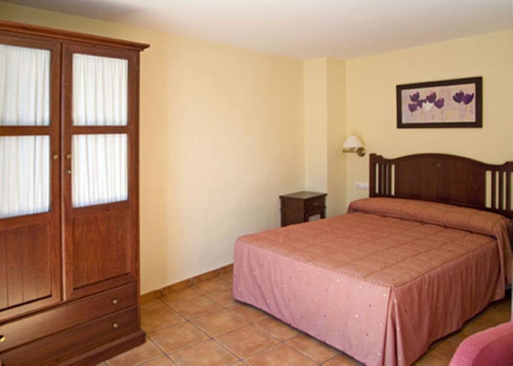 La Piedra Del Mediodia Hotel Cirat Værelse billede