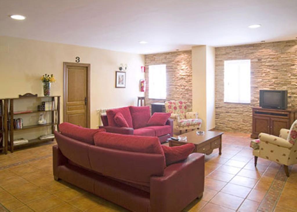 La Piedra Del Mediodia Hotel Cirat Eksteriør billede